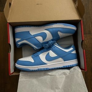 Nike dunks UNC Blue